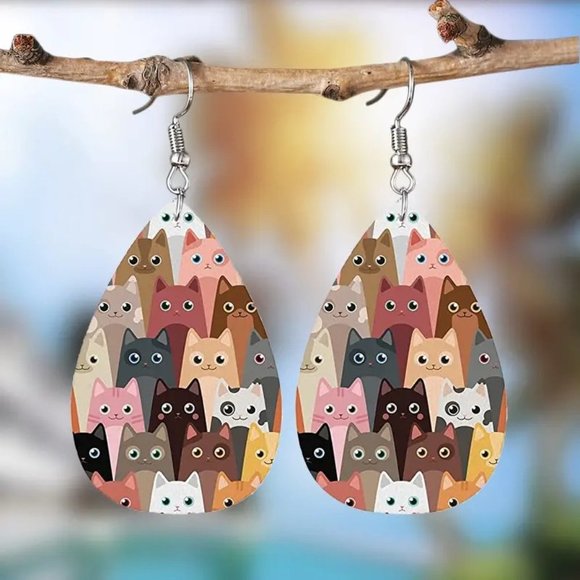 Cat Print pu leather Earrings NWT Teardrop Dangle Whimsy Whimsical Unique - Picture 1 of 4